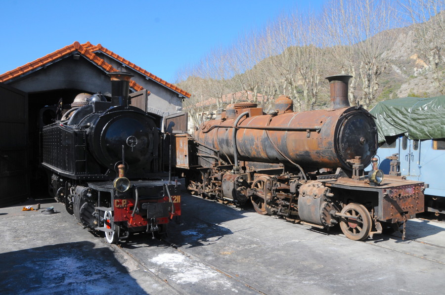 E211 et E182 à Puget-Rhéniers