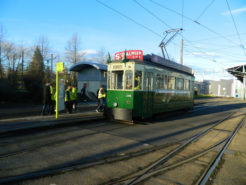 Tram J74