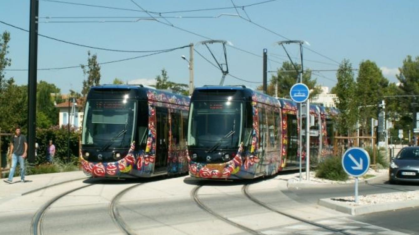 Tramway d'Aubagne station Piscine