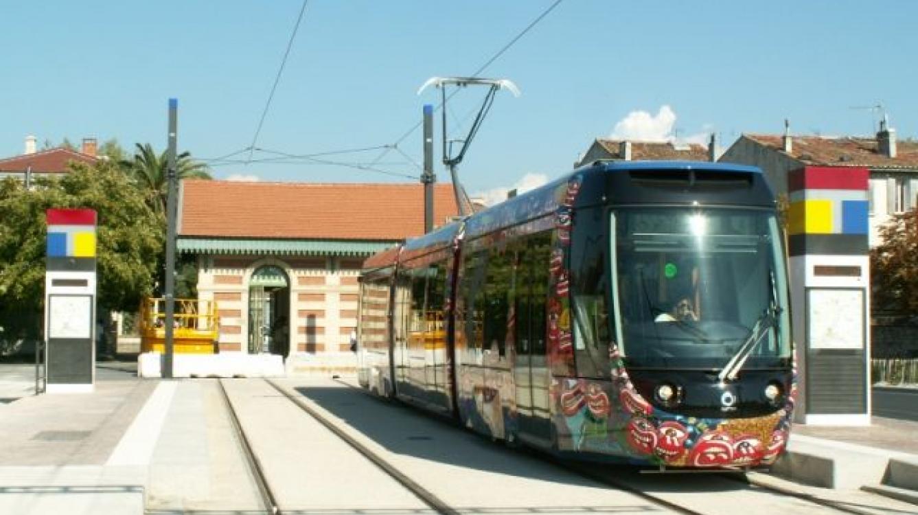 Tramway d'Aubagne station gare