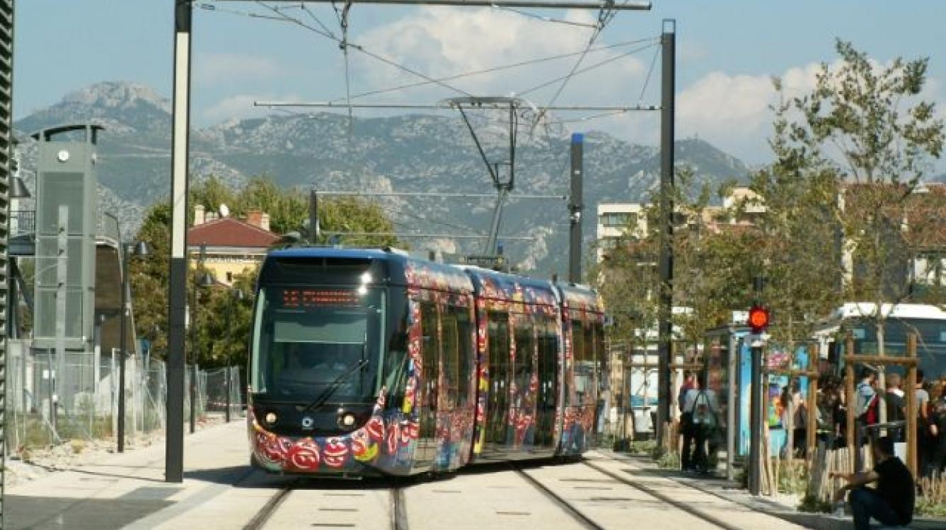 Tramway d'Aubagne station gare