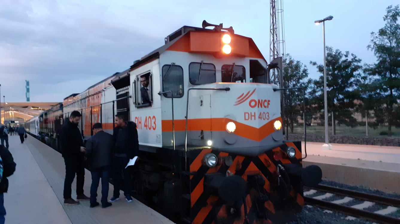 VOYAGE TRAIN ACCESS AU MAROC 1 LE TRAIN DU DESERT FACS