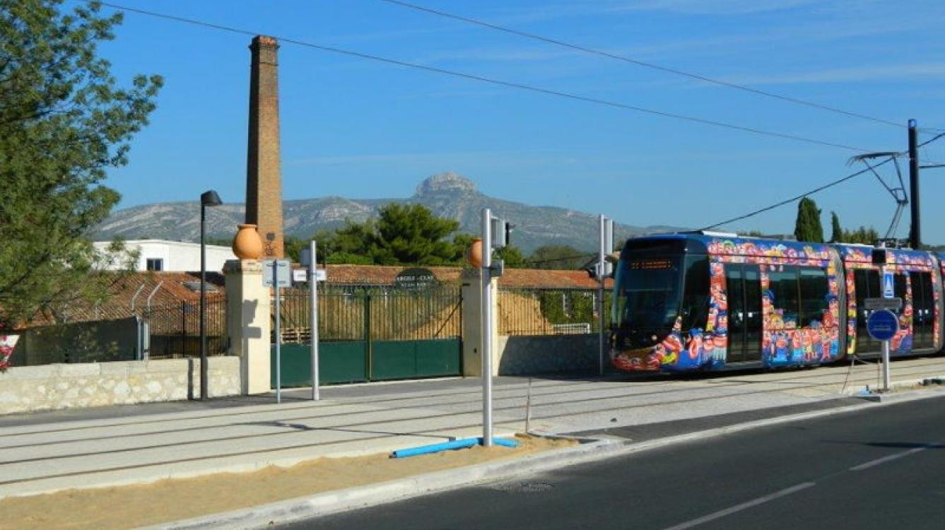Tramway d'Aubagne à Ravel Decroix