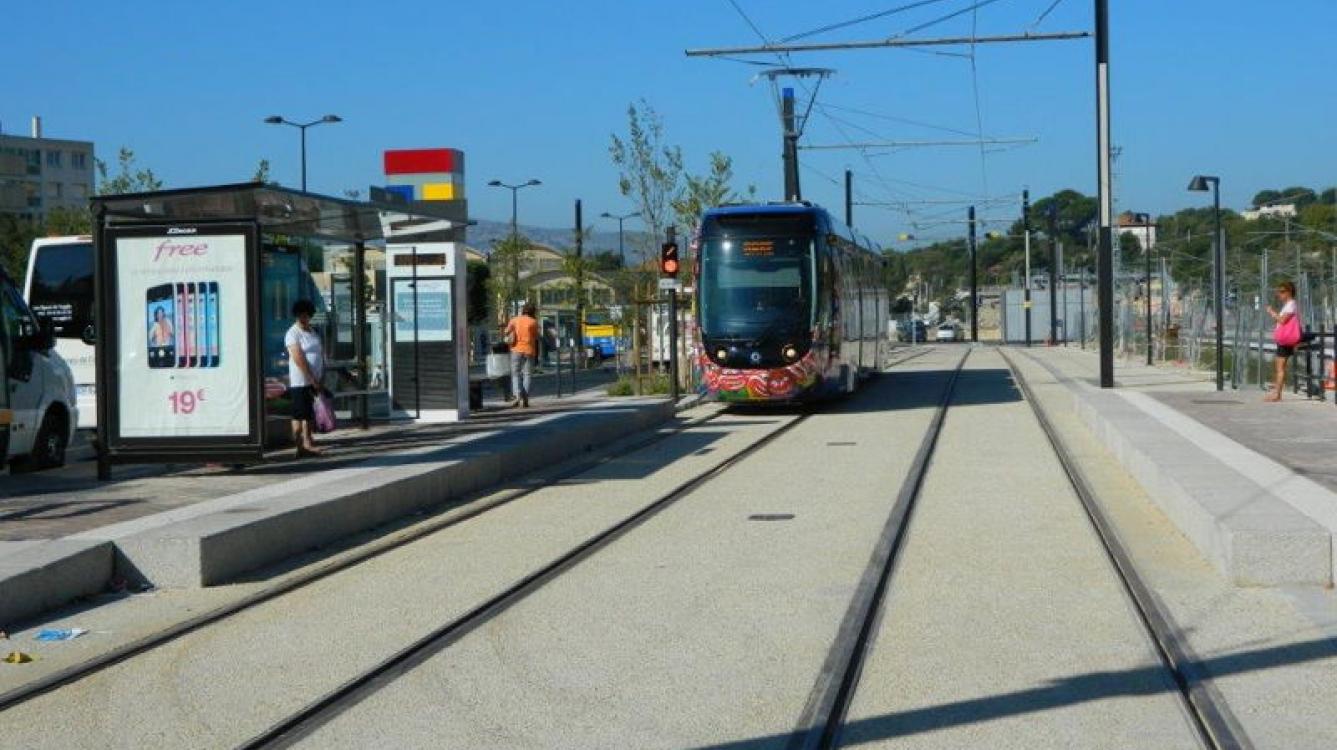 Tramway d'Aubagne station gare