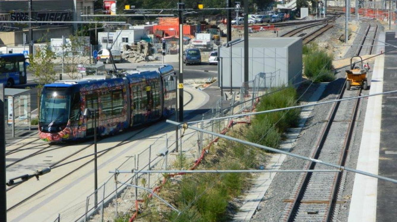 Tramway d'Aubagne station gare