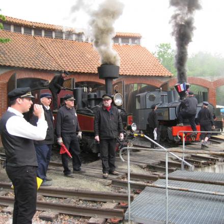 Train à vapeur du lac de Rillé : ambiance devant la rotonde