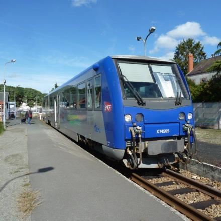 Autorail X 74500 en Gare de Salbris