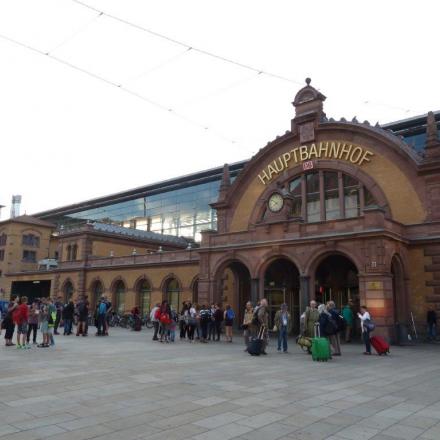 La bâtiment voyageur typique de la gare d'Erfurt
