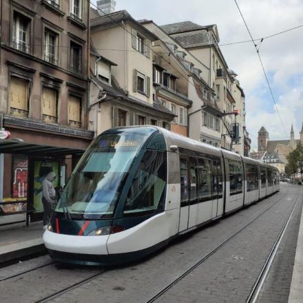 Fauboug National, tramway de ligne B vers Lingolsheim