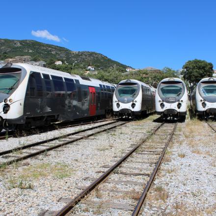 AMG garé dans le dépôt de Bastia