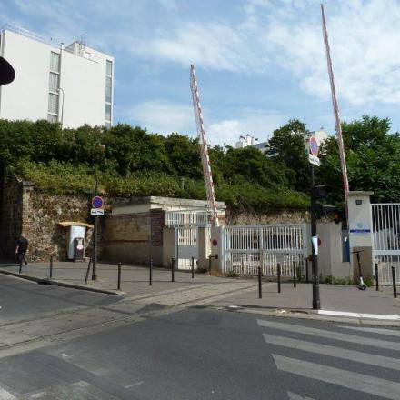 PN de la rue de Lagny - Accés au métro