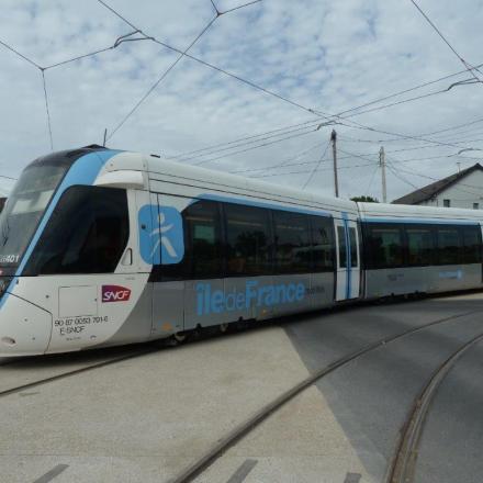 Tramway en essai à Livry-Gargan (matériel branche Montfermeil)