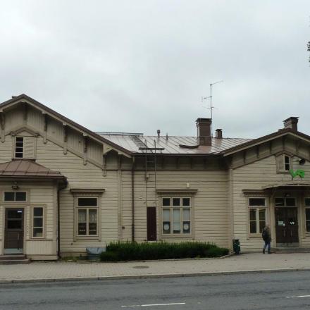 Bâtiment Voyageurs d'Hyvinkää vu côté rue