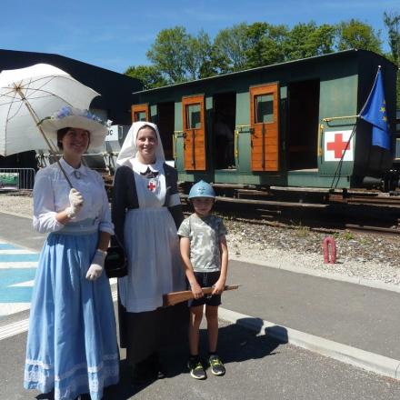 Bénévoles du CFHVS en costume d'époque