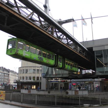 Le Schwebebahn de Wuppertal : station Alter Markt