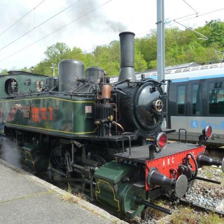 1 - Longueville, locomotive 020+020T Mallet Henschel ABC2 en pousse du train pour Provins