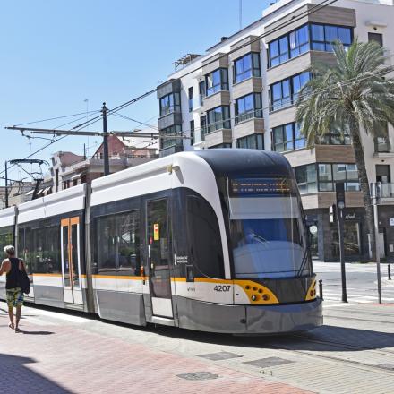 Rame Bombardier a Grau Canyamelar, ligne 8