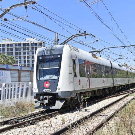 Empalme , arrivée de Bétéra L1 , cette portion de voie va être abandonnée pour une déviation souterraine presque terminée lors de notre visite.