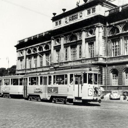 La motrice 598, construite en 1941 par les ateliers KS, reconstruite en 1957