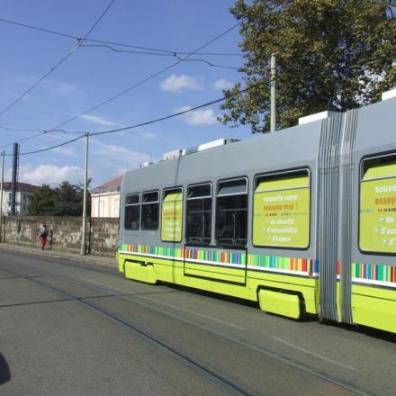 Saint Etienne en 2014 : la rame 922 relookée