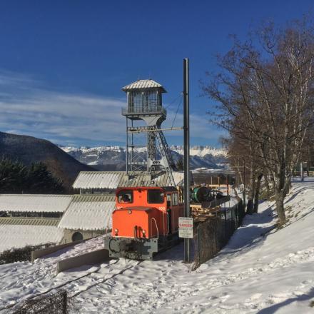 Février 2021 : Le Locotracteur Tm100 et le nouveau quai de la mine-image